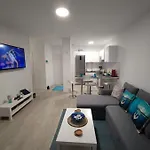 Апартаменти Paradise Apartment, With Wifi And Stunning Sea Views *