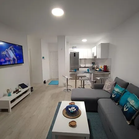 شقة Paradise Apartment, With Wifi And Stunning Sea Views *