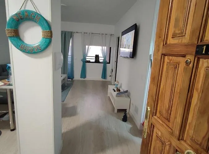 Lejlighed Paradise Apartment, With Wifi And Stunning Sea Views